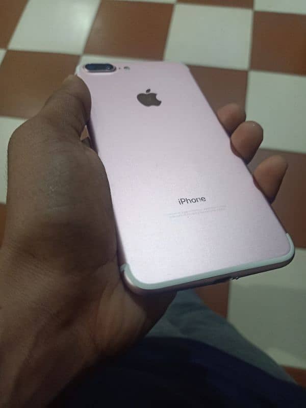 Iphone 7 plus Non pta 32gb 10/10 condition for urgent sale 7