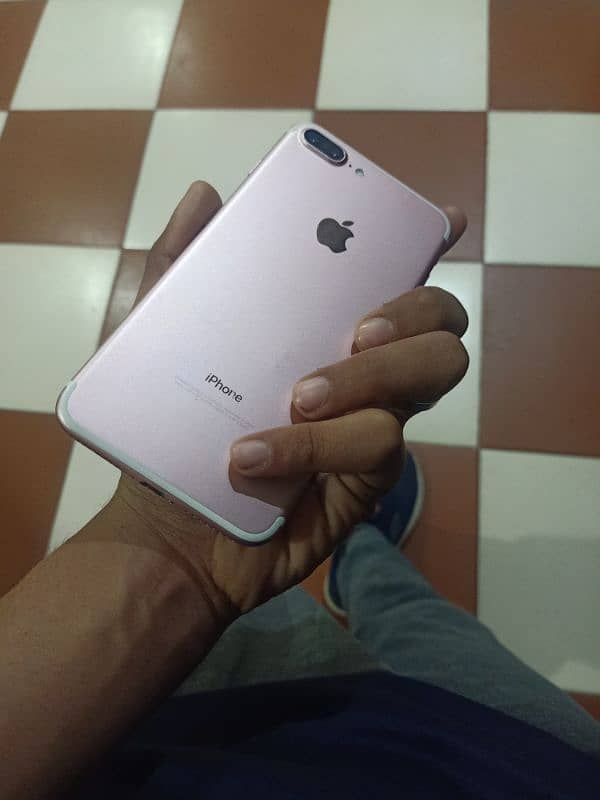 Iphone 7 plus Non pta 32gb 10/10 condition for urgent sale 8