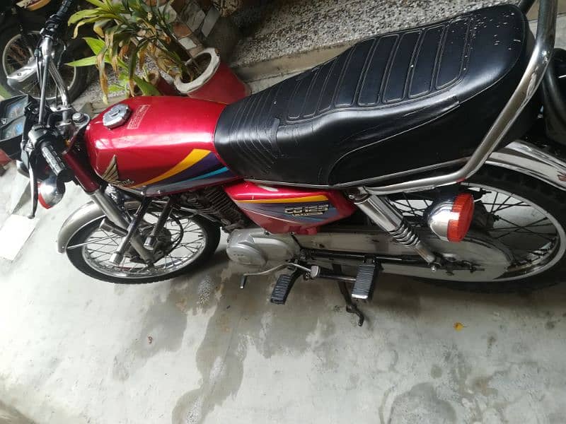 Honda cg125 2010 model 1