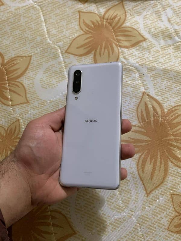 Sharp Aquos Zero 5g Basic 5