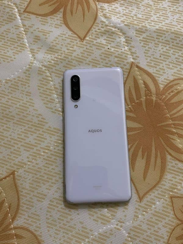 Sharp Aquos Zero 5g Basic 6