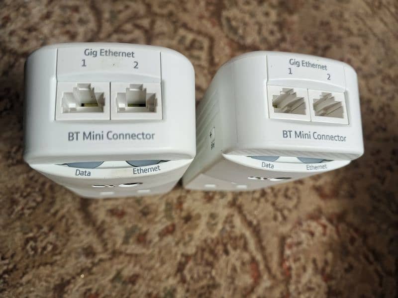 DLink AC3200 Tri Band Gigabit Cloud Router  DIR-890L 6