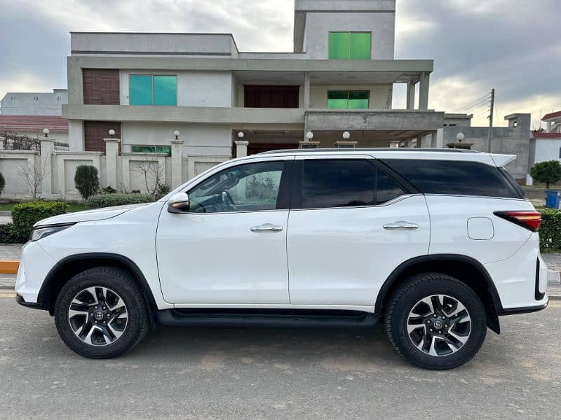 Toyota Fortuner Legender 2023 Total original Urgent for Sale 2