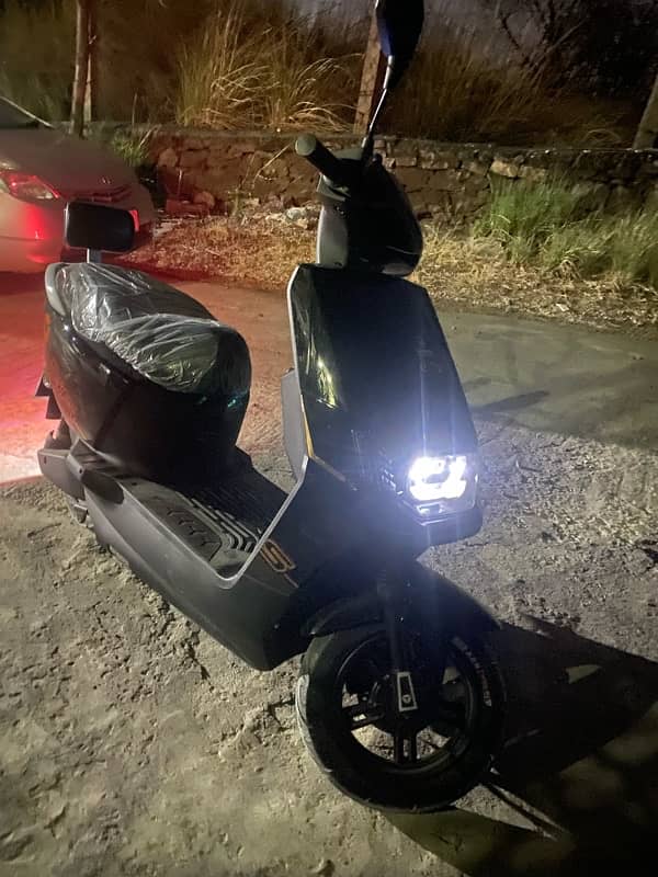 electric scooter Yadea Rubin 0 meter 5