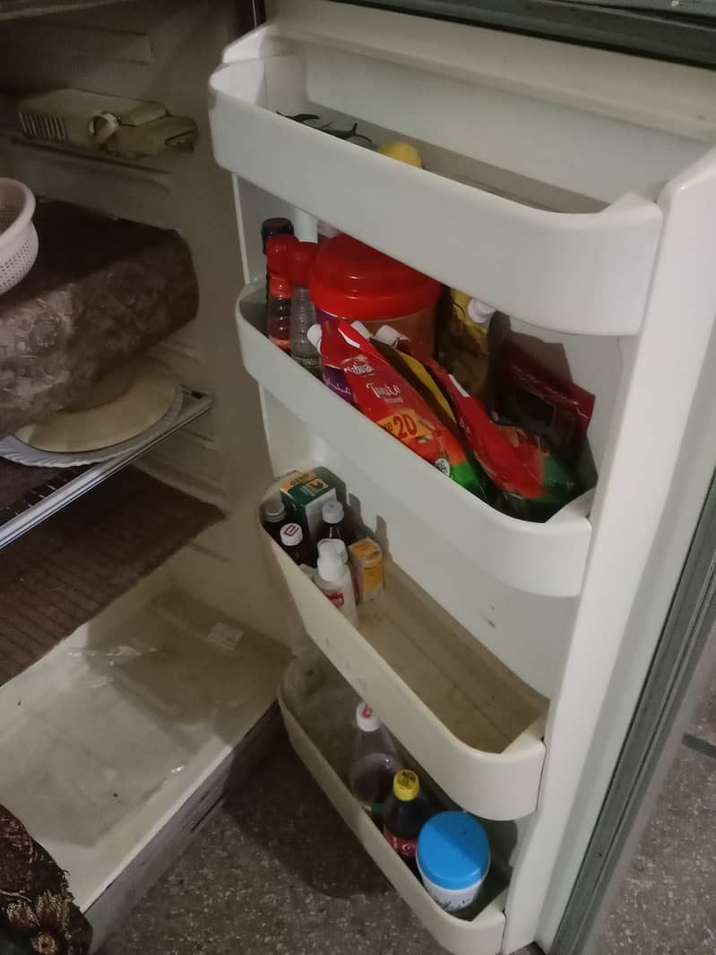 Fridge in Good Condition for home 2