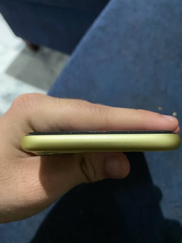 Iphone 11 non pta factory unlock butt sim is working 2