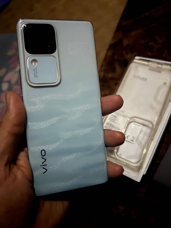 vivo v30 like new 1