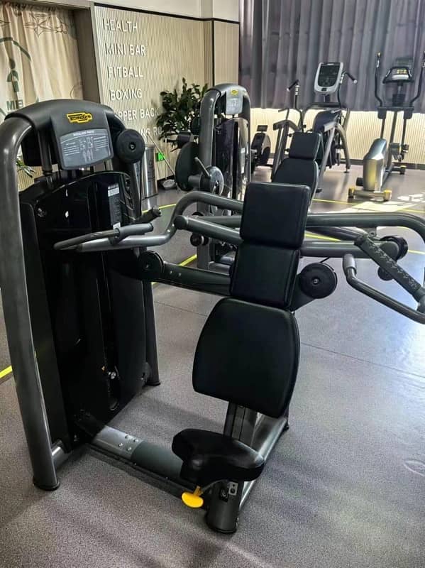 imported gym/technogym/technogym units/gym equipment/imported machines 1