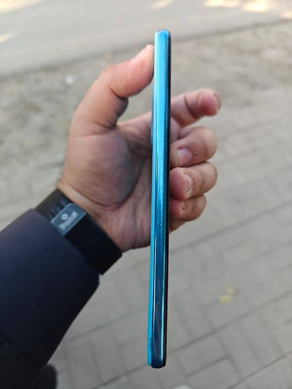 Samsung Galaxy a72 8/128 3