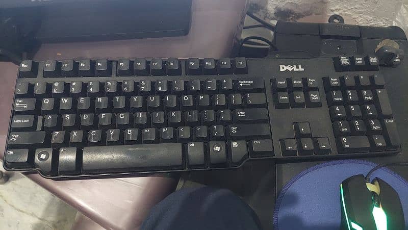 Dell Branded keyboard and gaming mouse 1