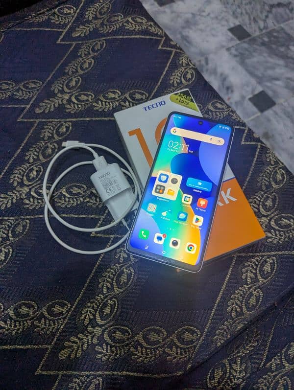 tecno spark 10pro 8+8 256gb with box original charger 0