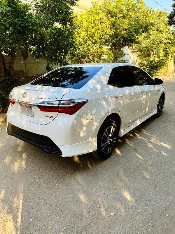 Toyota Corolla Altis 2021 4