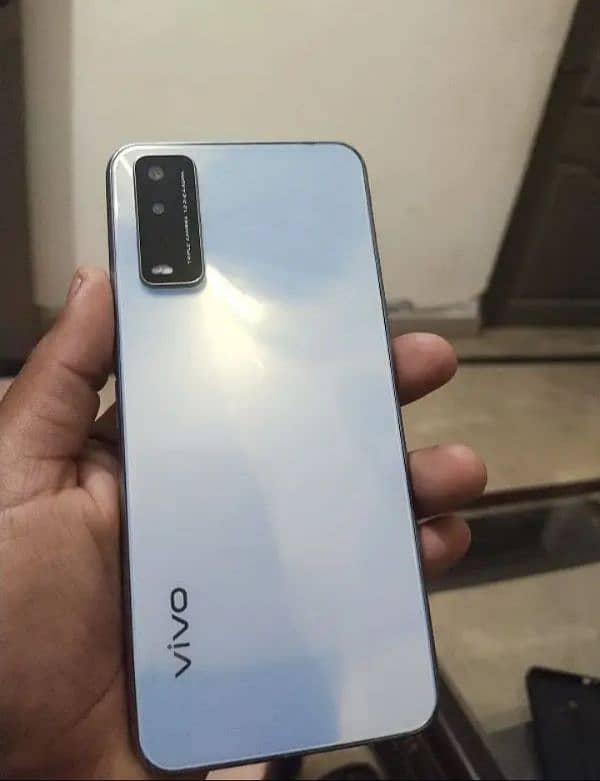 vivo y20 with full box 0