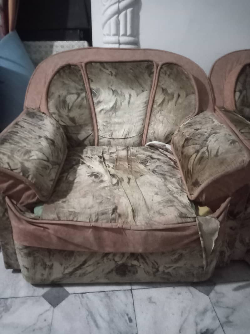 Sofa in good condition 1