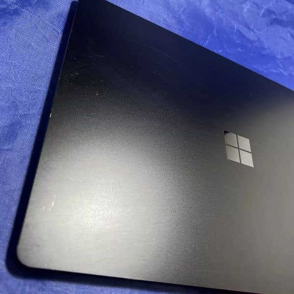 Microsoft surface laptop 4