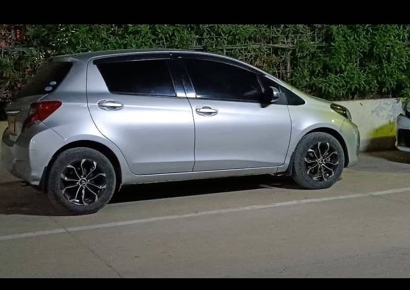 Toyota Vitz 2015 14