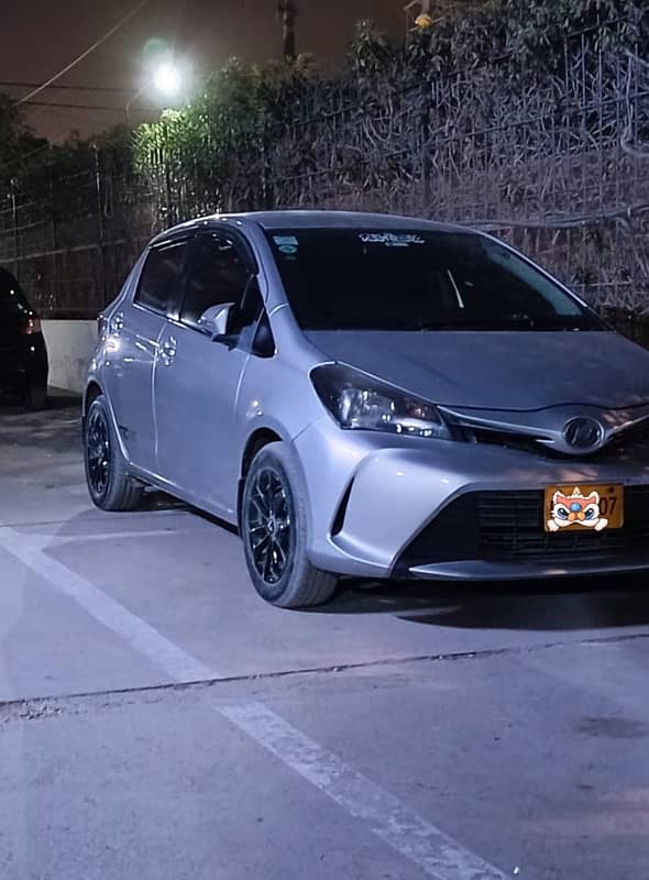 Toyota Vitz 2015 17