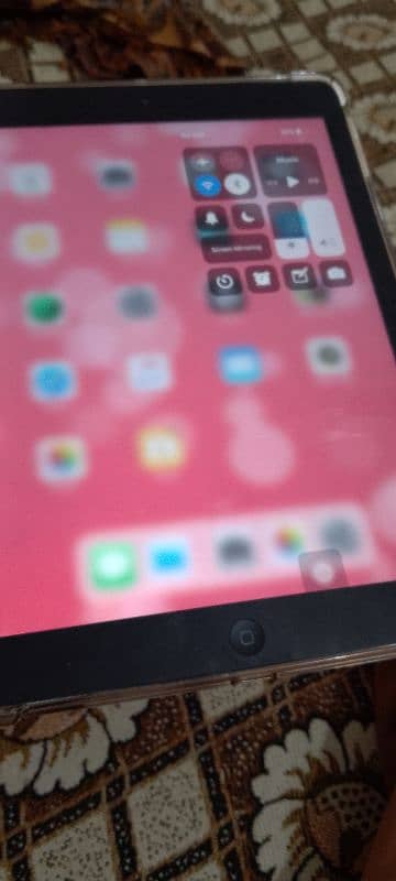 new 10/8 condition ipad 2