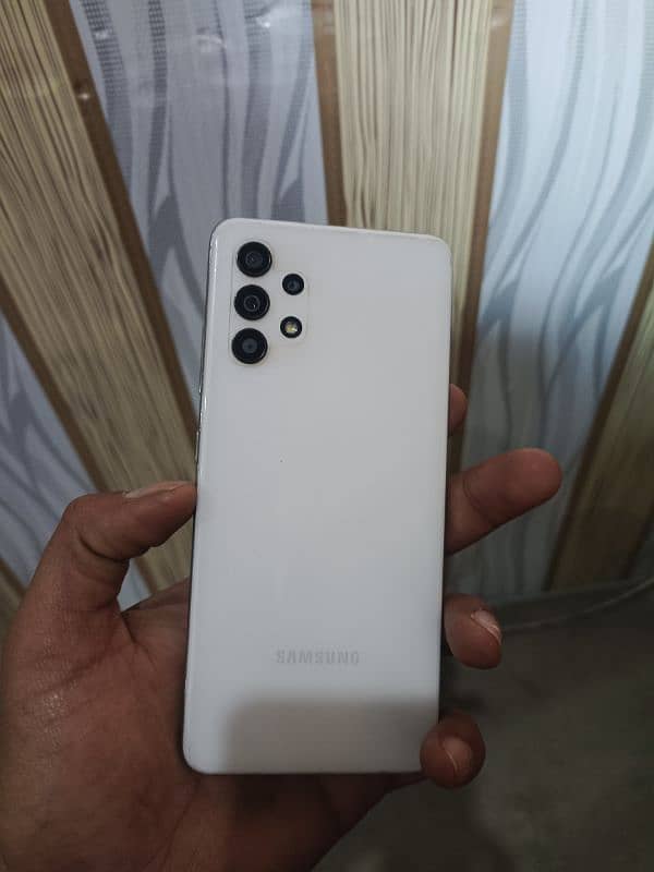 Samsung A32 6/128. . Geniun ok phone 4