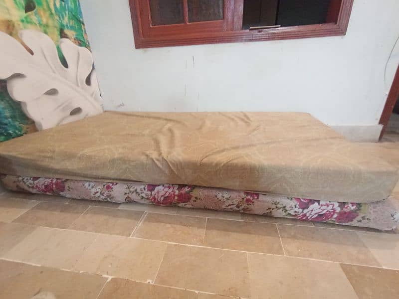 For Sale: 4 High-Quality Bed Mattresses in Excellent Condition! 10