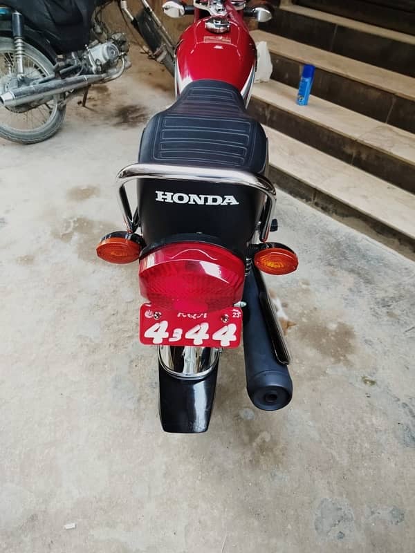 Honda CG 125 Final price 10/10 condition GOLDEN Number 3