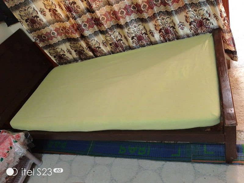 single bed for sale with new matress 3