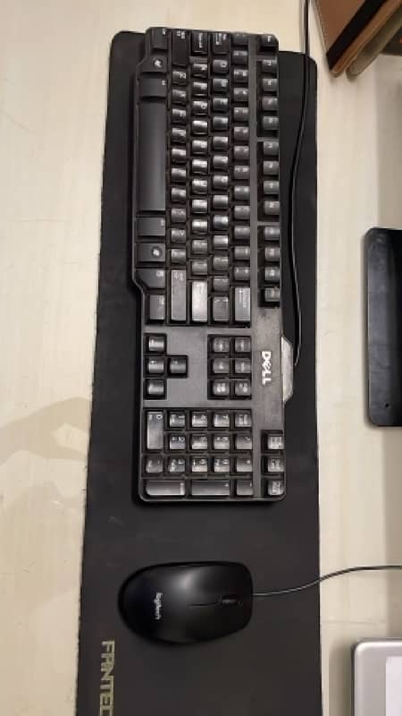 LOGITECH MOUSE AND DELL KEYBOARD COMBO FOR GAMING AND OFFICE USE 1