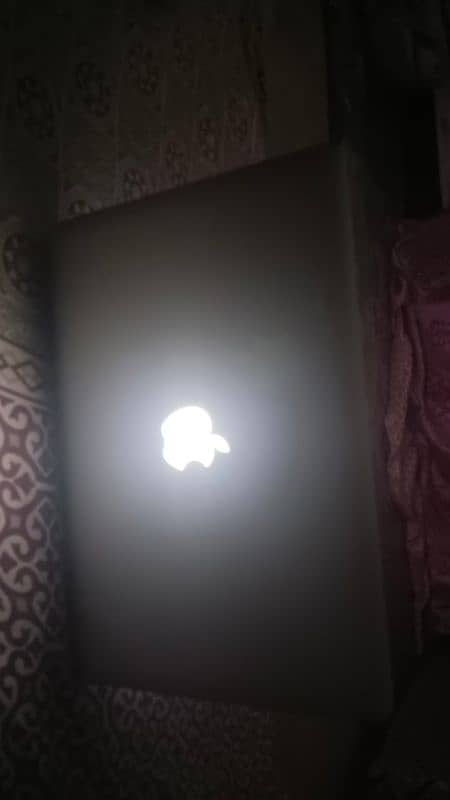 apple MacBook pro 4