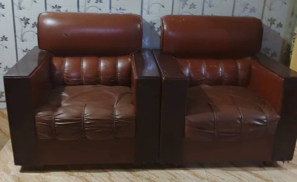 Sofa Set 5 seater avaiable for sale 0