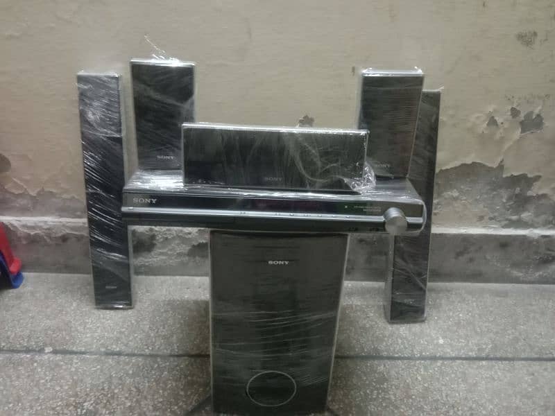 Sony DVD home theatre system 5