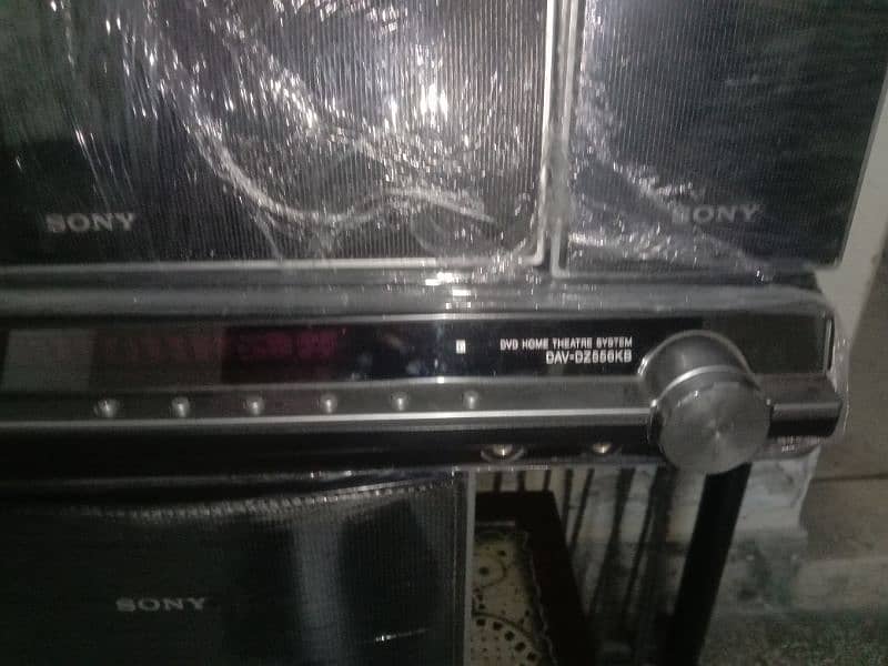 Sony DVD home theatre system 10