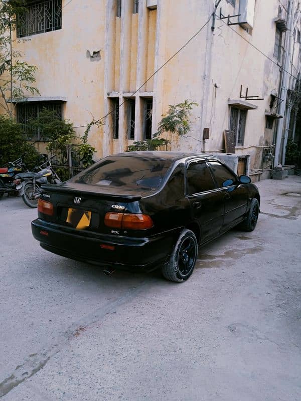 Honda Civic VTi 1995 4