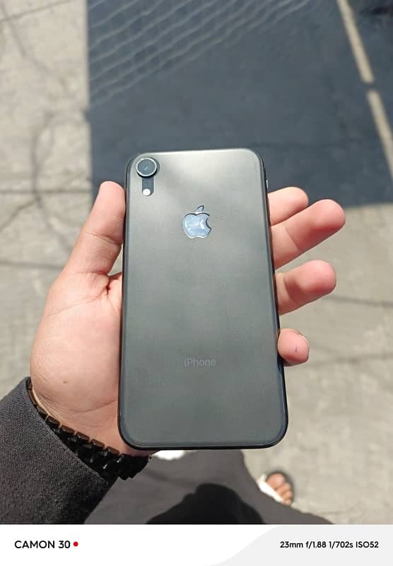 iphone xr 64 gb black 4