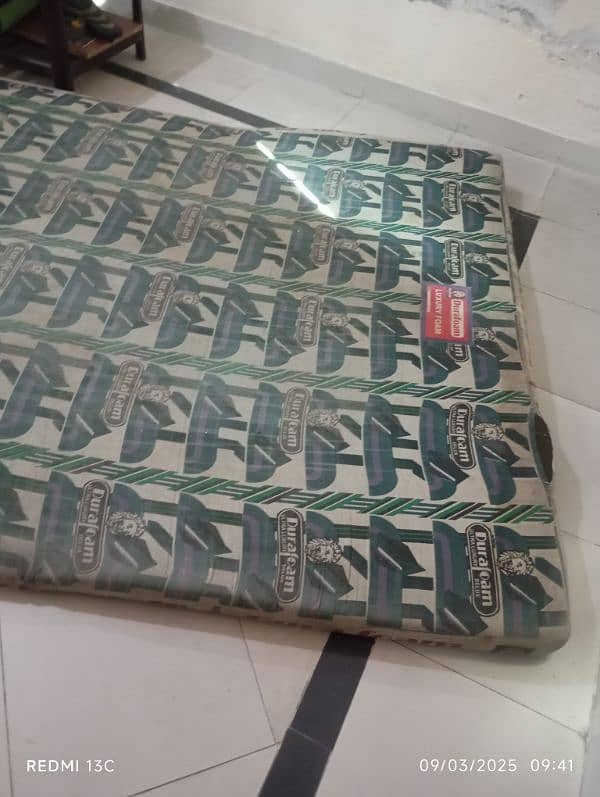 Dura foam mattress 4"for sale in good condition Ph#03206076037 3