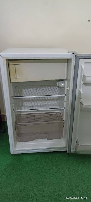 Dawlance Bedroom  frige mint condition 1