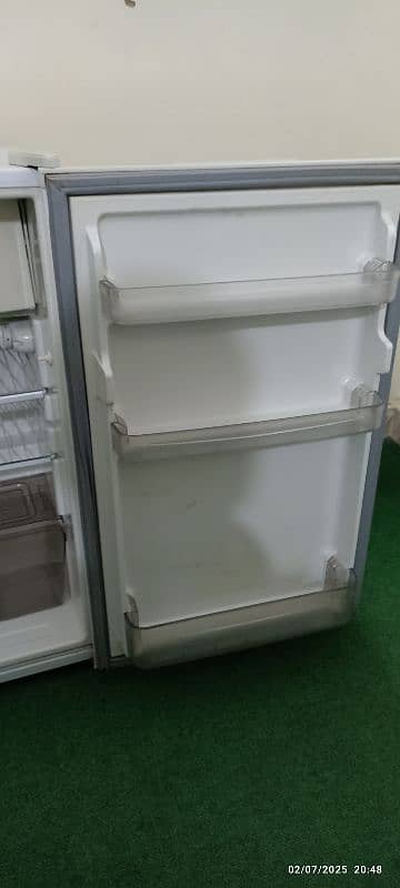 Dawlance Bedroom  frige mint condition 2