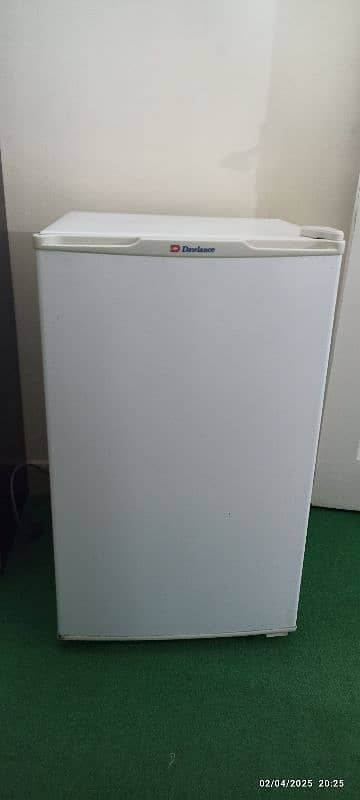 Dawlance Bedroom  frige mint condition 4