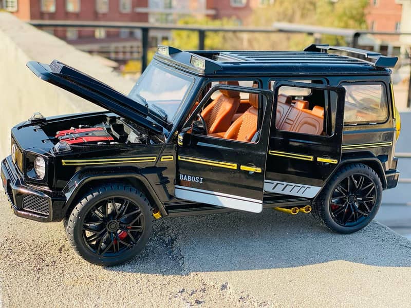 MERCEDES BENZ G63 4x4 AMG G-WAGON Die-Cast 1:18 Scale 15