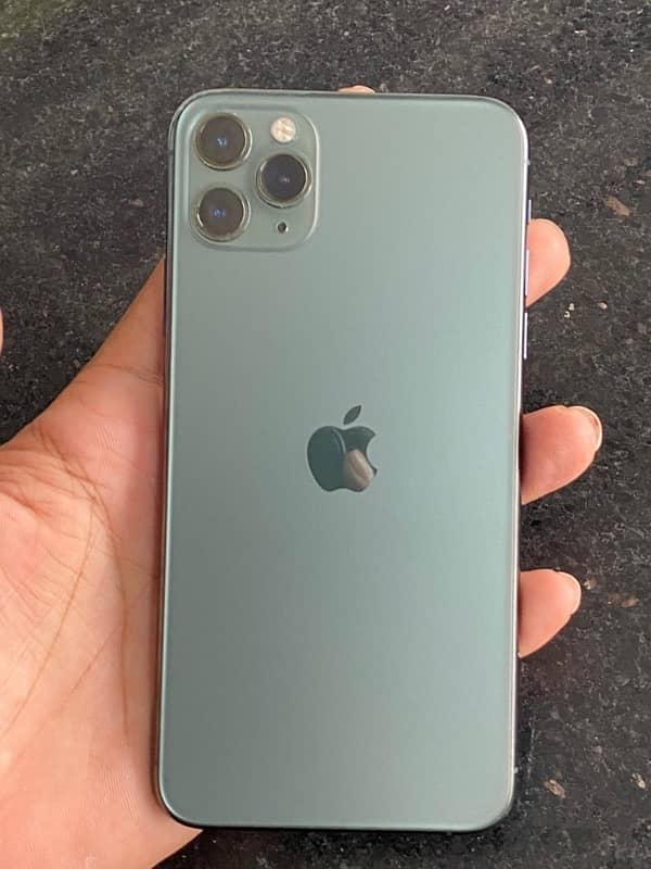 i phone 11 pro max water pack lush condition 5