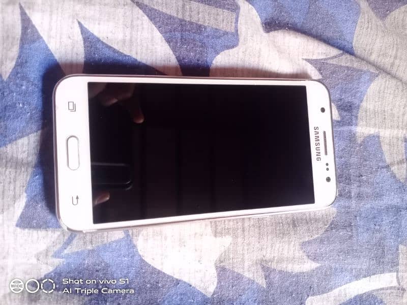 Samsung Galaxy j5 1