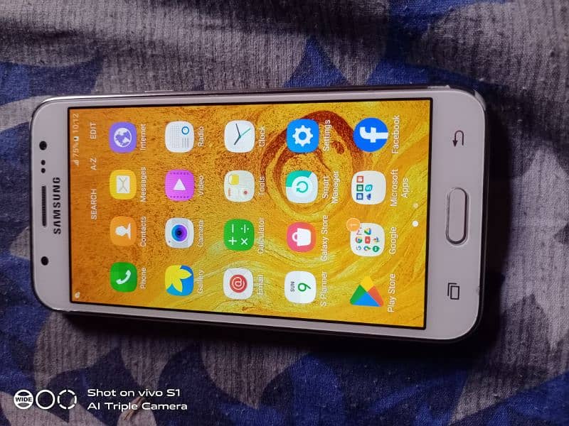 Samsung Galaxy j5 8