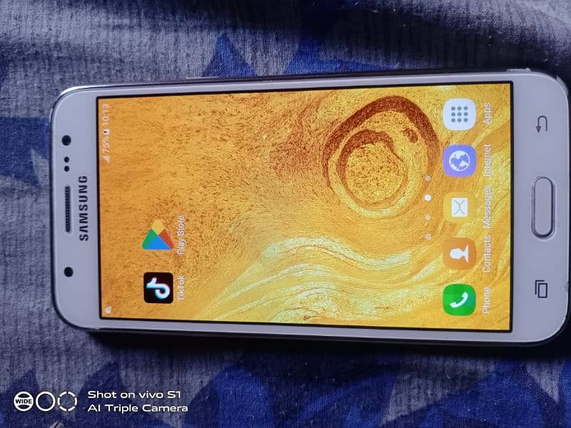 Samsung Galaxy j5 9