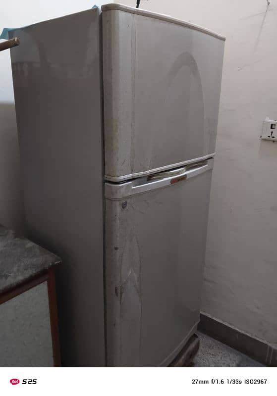 Dawlance Fridge Medium Size for sale 4