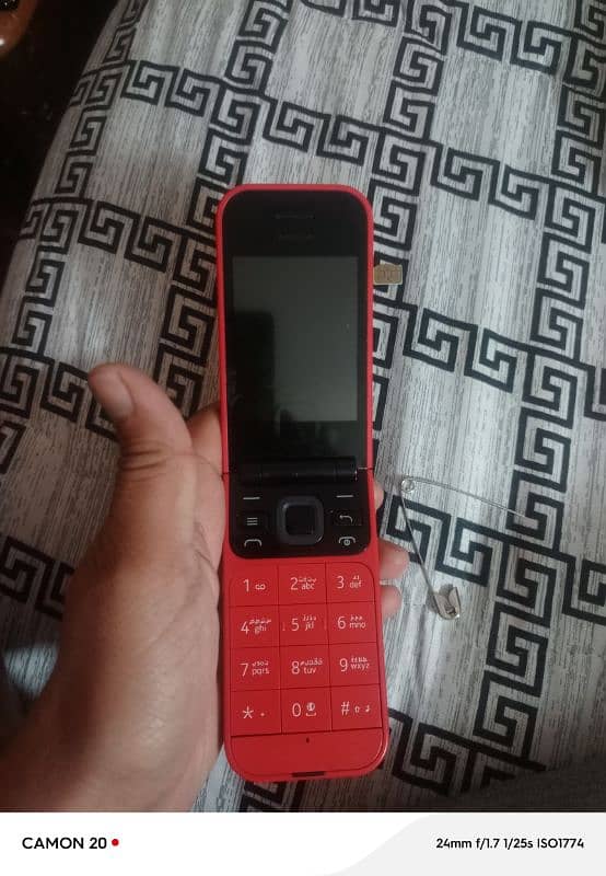 Nokia 2720 Flip 6