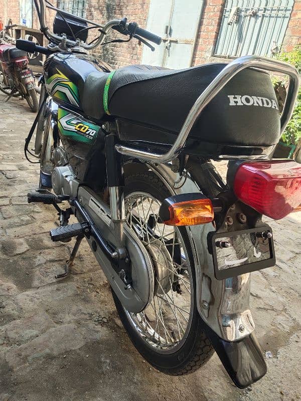 HONDA CD 70cc 2023 model 6