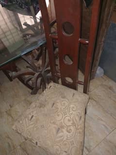 6 seater dining table ,new condition