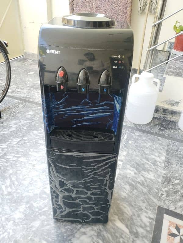 Orient Water Dispenser 0