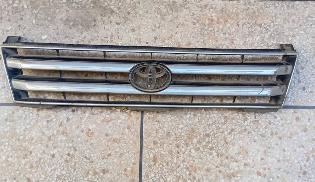 Toyota Prado Front Grill (1996—2001) 1