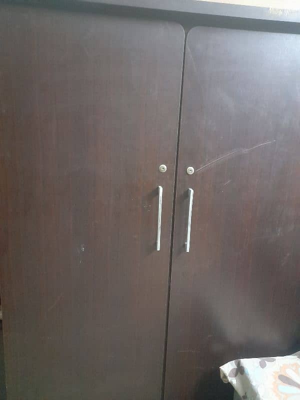 wooden wardrobe 0