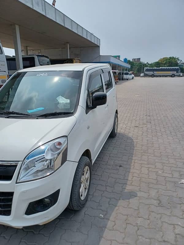 Suzuki Wagon R 2018 4